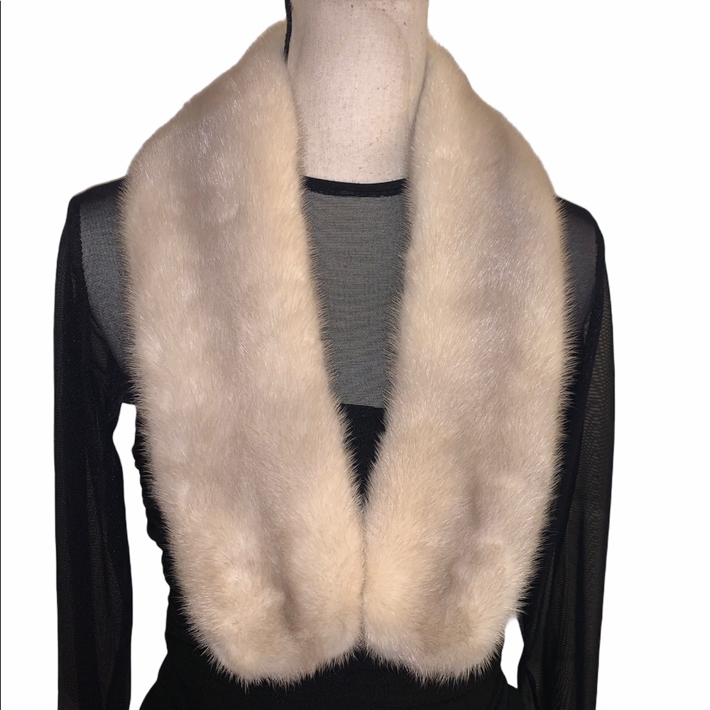 Genuine mink fur collard